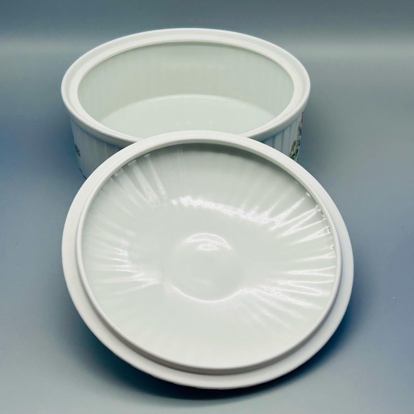 Heritage Porcelain Ovenware Floral Design Video Covered Casserole Dish - Picture 6 of 12